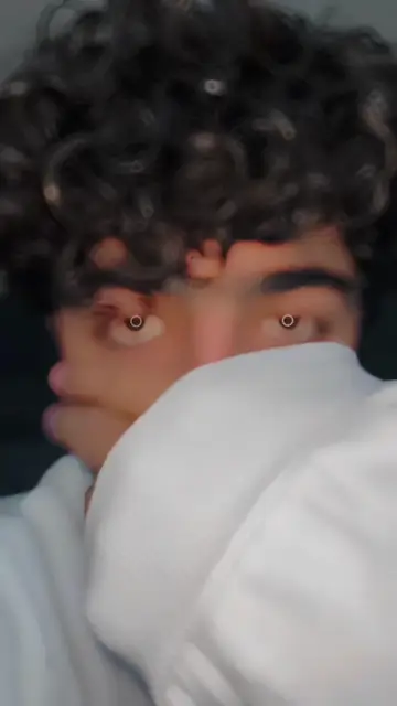 Превью шаблона «😐🌸🤍»