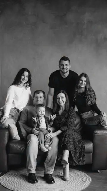 Превью шаблона «Family potret»
