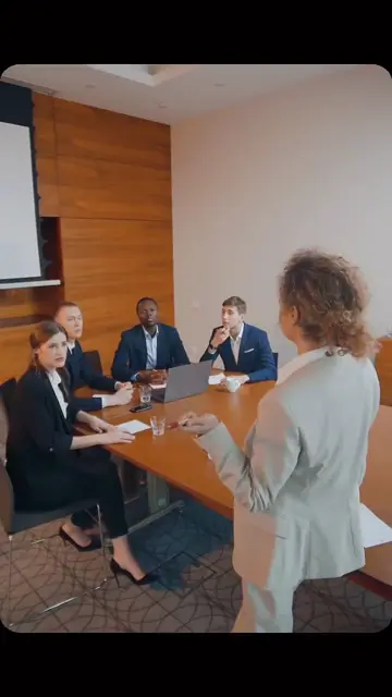 Превью шаблона «Office Meeting»